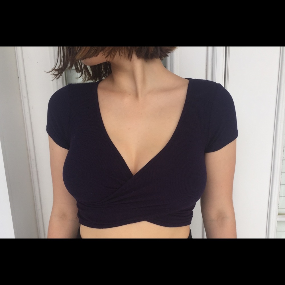 ✨Sexy dark blue crop top✨